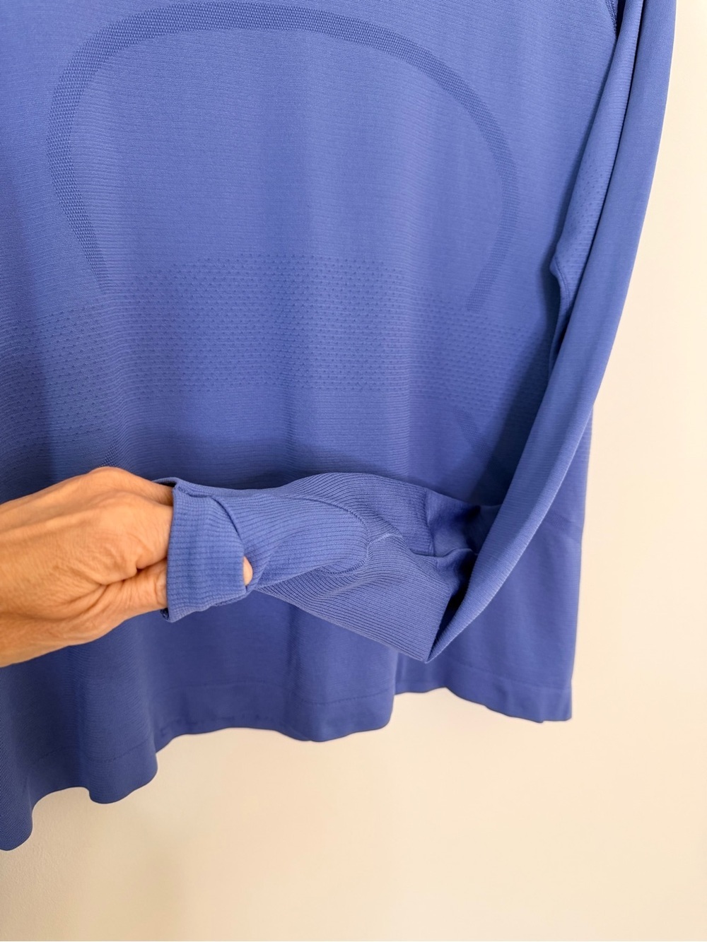 Lululemon Swiftly Tech Long-Sleeve Shirt 2.0
Hip Length gym running size 14 - Picture 4 of 8